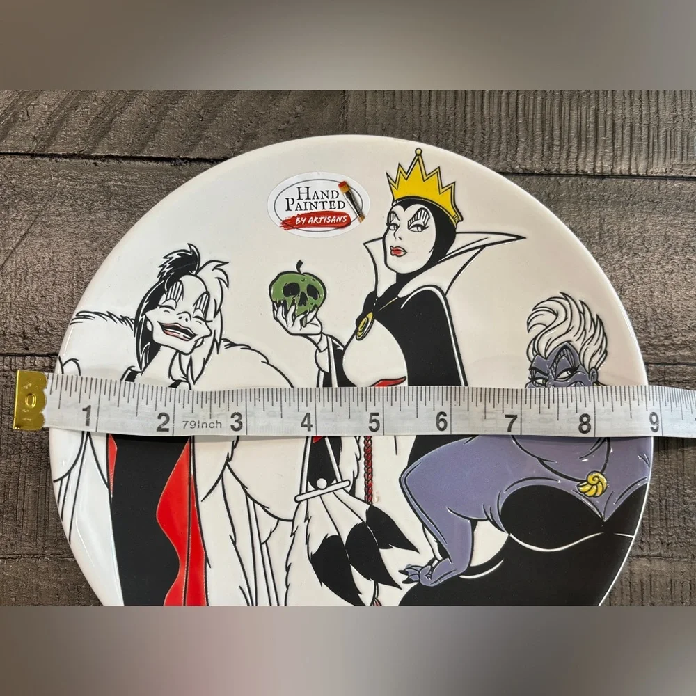 Disney Villains Decorative Plate NWT Evil Queen Cruella Ursula